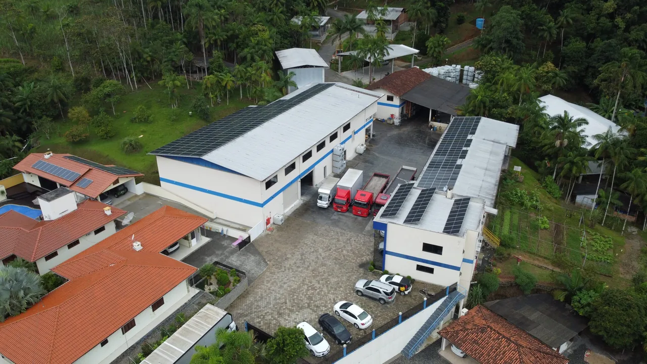 Vista aérea da fábrica Mastercol — foto 3