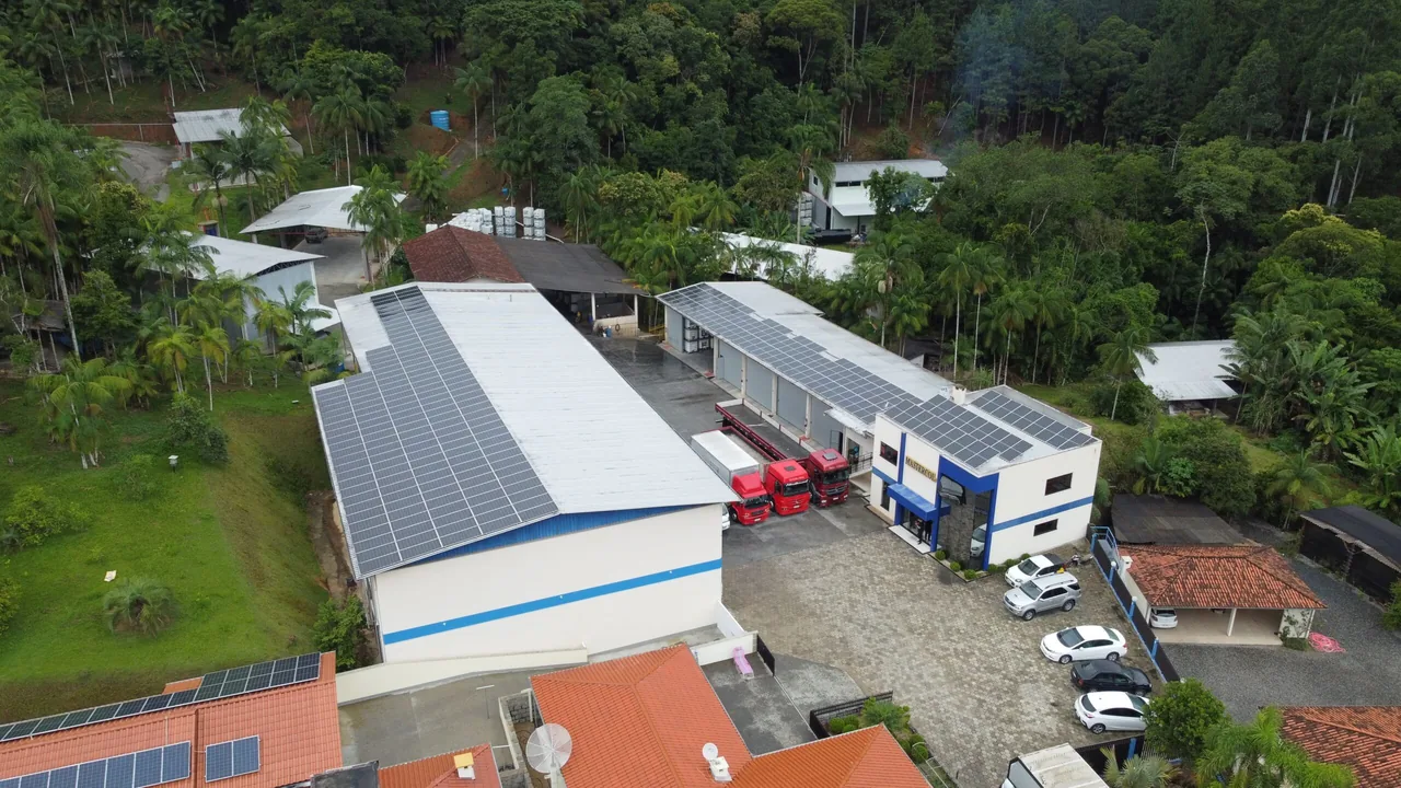 Vista aérea da fábrica Mastercol — foto 4